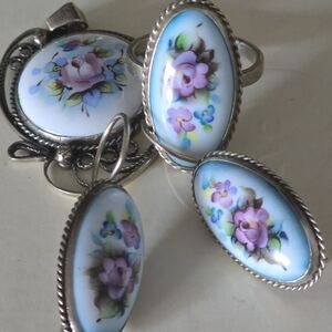 Vintage Rostov Finift Women's 4 Piece Pendant, Ring &Earrings Jewelry Set NWOT